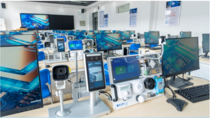 信息安全技術應用與網(wǎng)絡信息技術開發(fā) 融合創(chuàng)新與安全并進